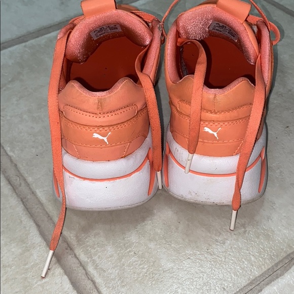 Puma shoes - Picture 3 of 6